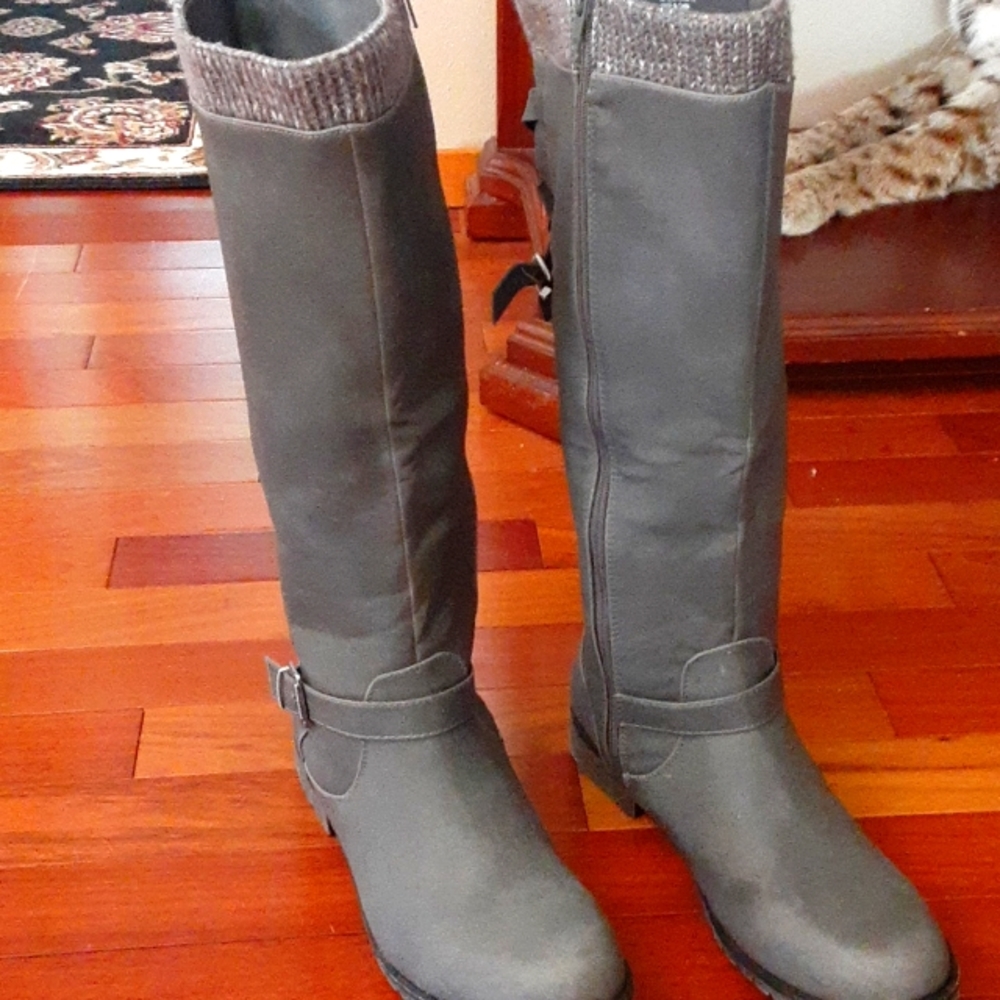 Knee high justfab boots